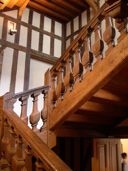  bel escalier en bois, MAM